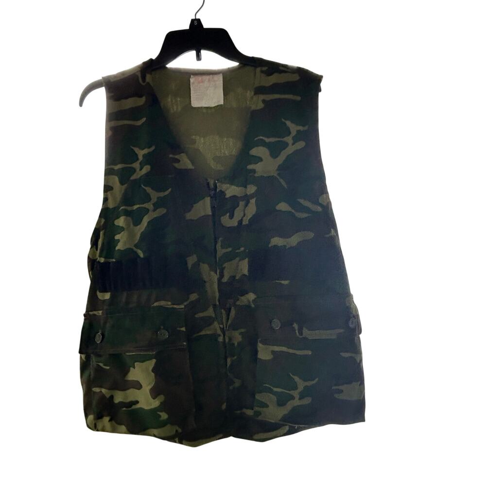 Avid Mens Hunting Vest Large 42 to 44 with Game Pocket Front Loops Camo
